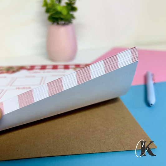 Planificateur semainier pour enseignants | Fraises rouges à motif carreaux