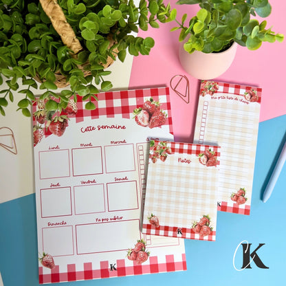 Bloc-notes ligné | Fraises rouges sur motif carreaux (To do list) | Retro