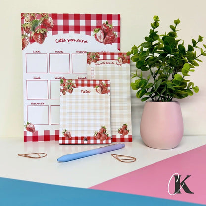 Ensemble de planificateur et blocs - notes | Fraises rouges à motif carreaux - Papeterie