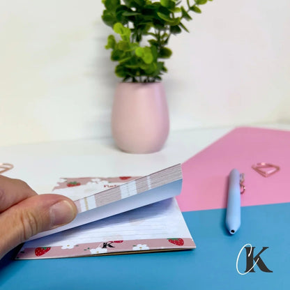 Ensemble de planificateur et blocs - notes | Fraises sur fond rose - Papeterie